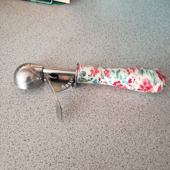 Pioneer Woman Other - Pioneer Woman Ice Cream Scooper